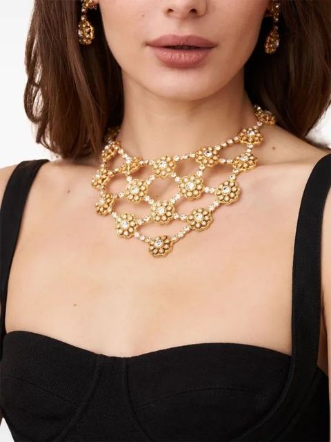 Explore Bib Necklaces: Guide to Basics, Details, and Style Information