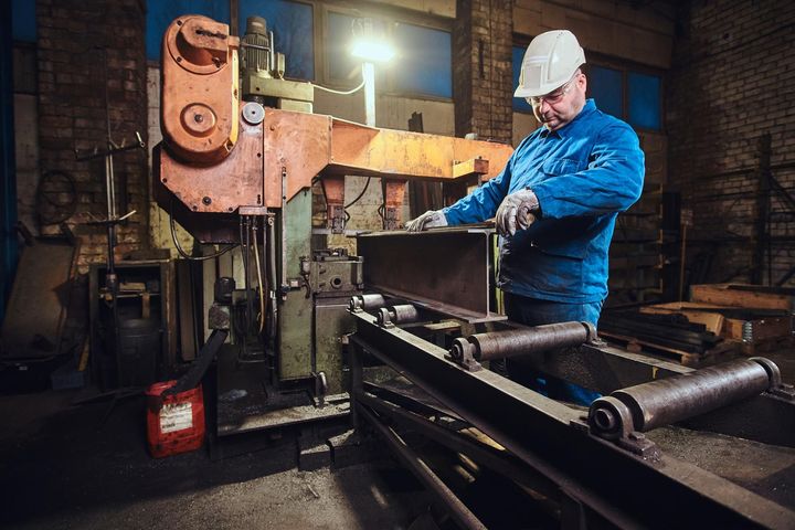 Understanding Sheet Metal Bending Machines: Manual, Automatic, and Industrial Types