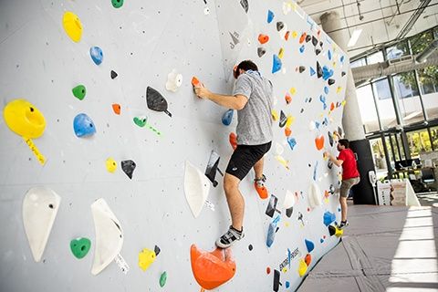 Vertical Wall Climbing Overview: Explore Basics, Key Details, and Useful Information